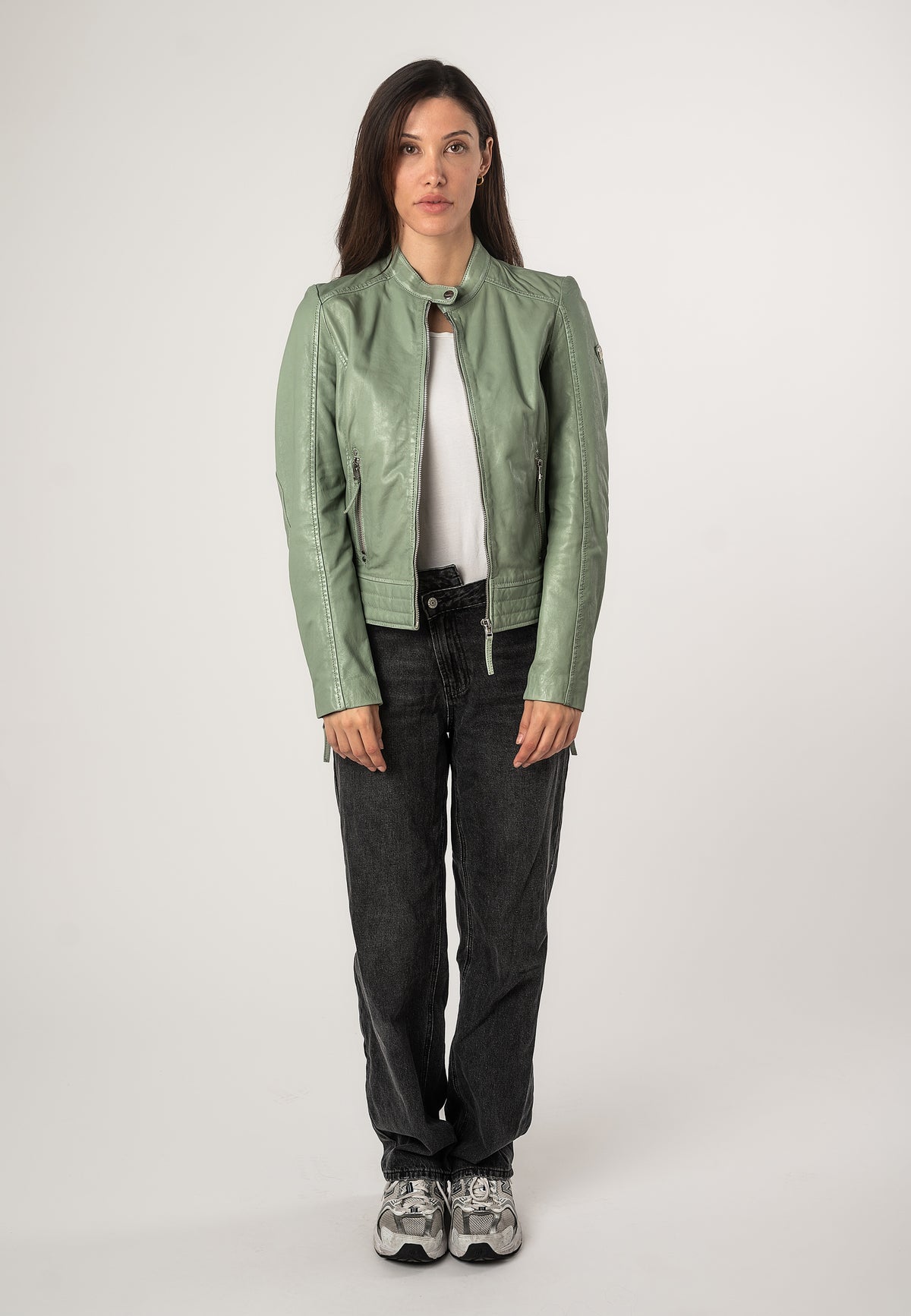 1101-0676 mint