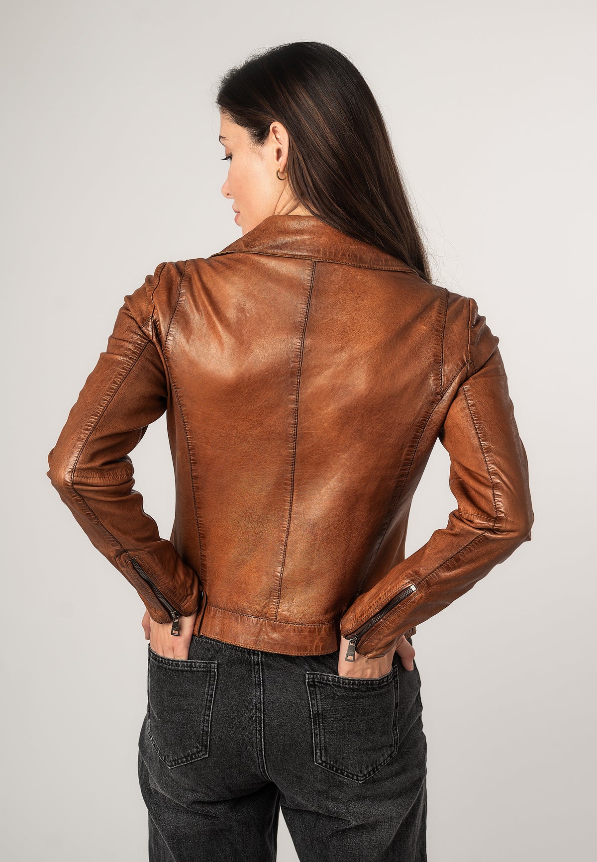 1101-0681 cognac