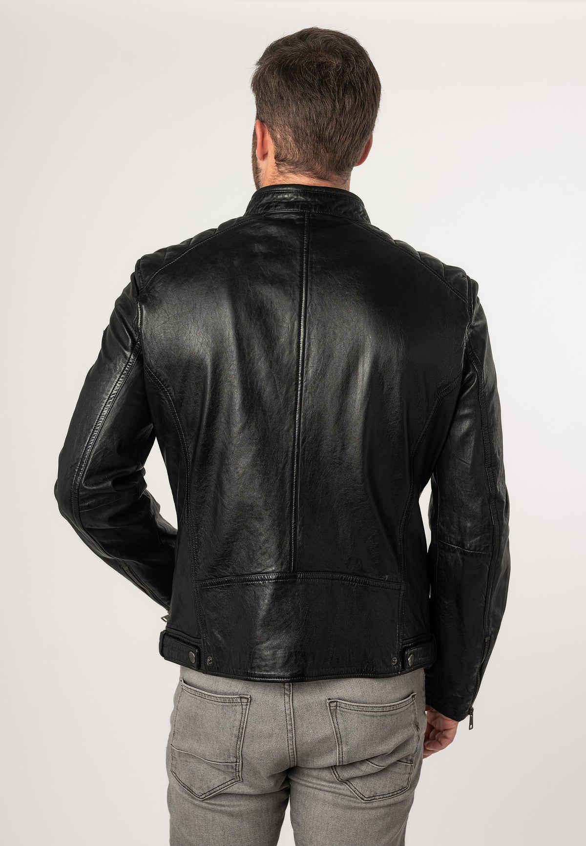 1201-0672 black