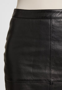1805-0001 black