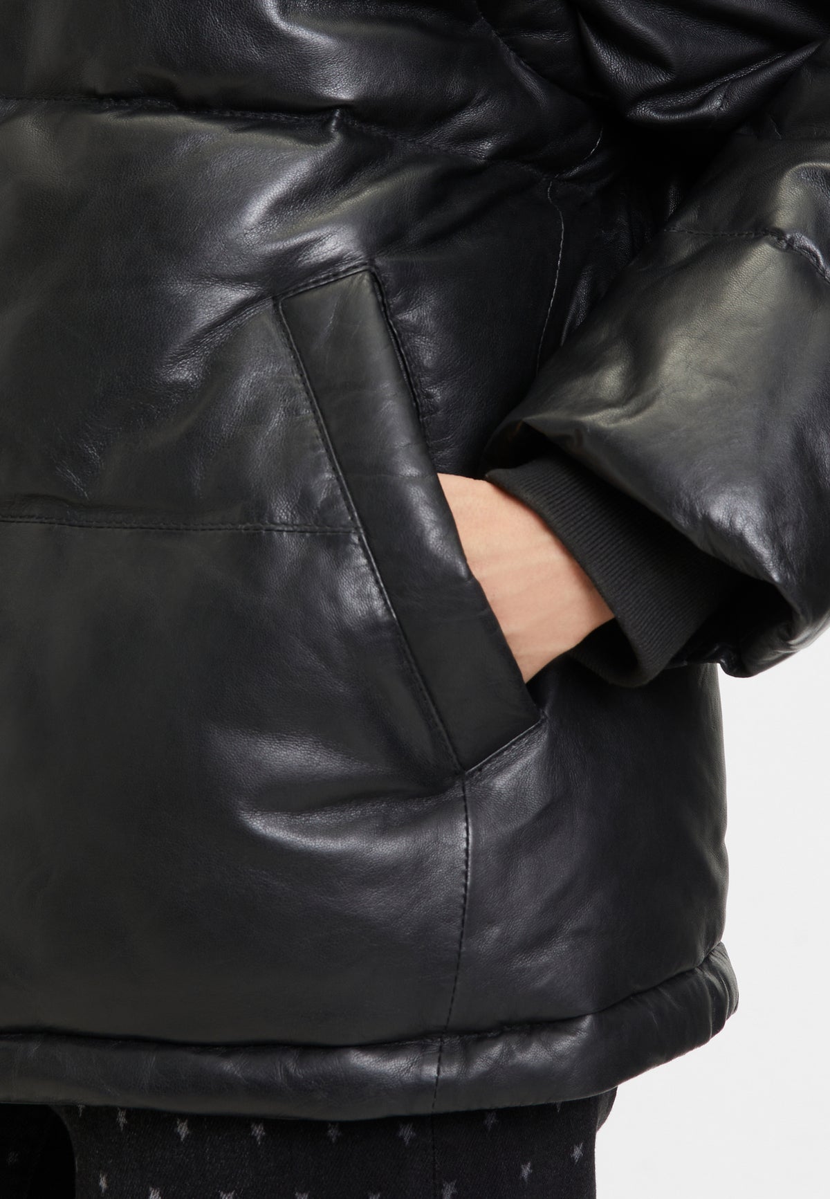 2101-0233 black
