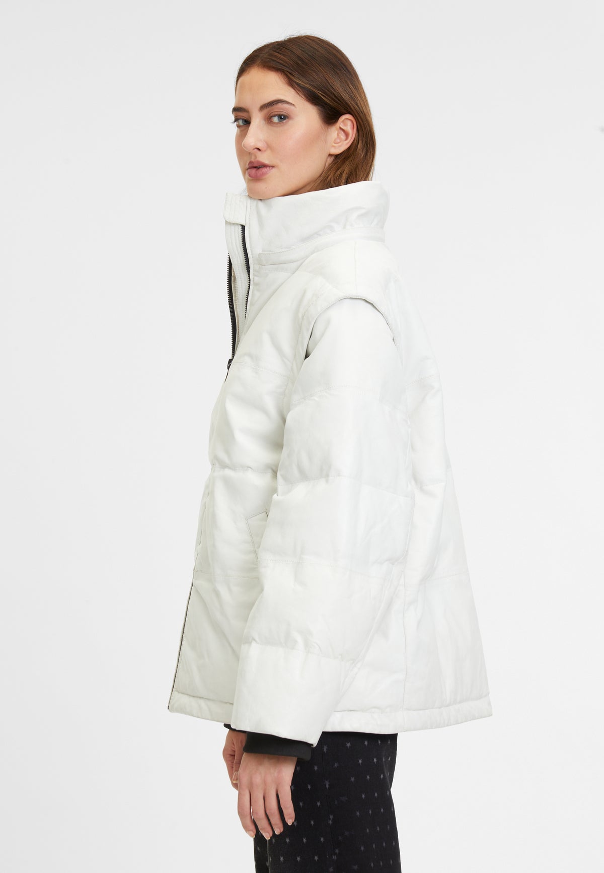 2101-0233 white