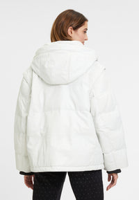2101-0233 white
