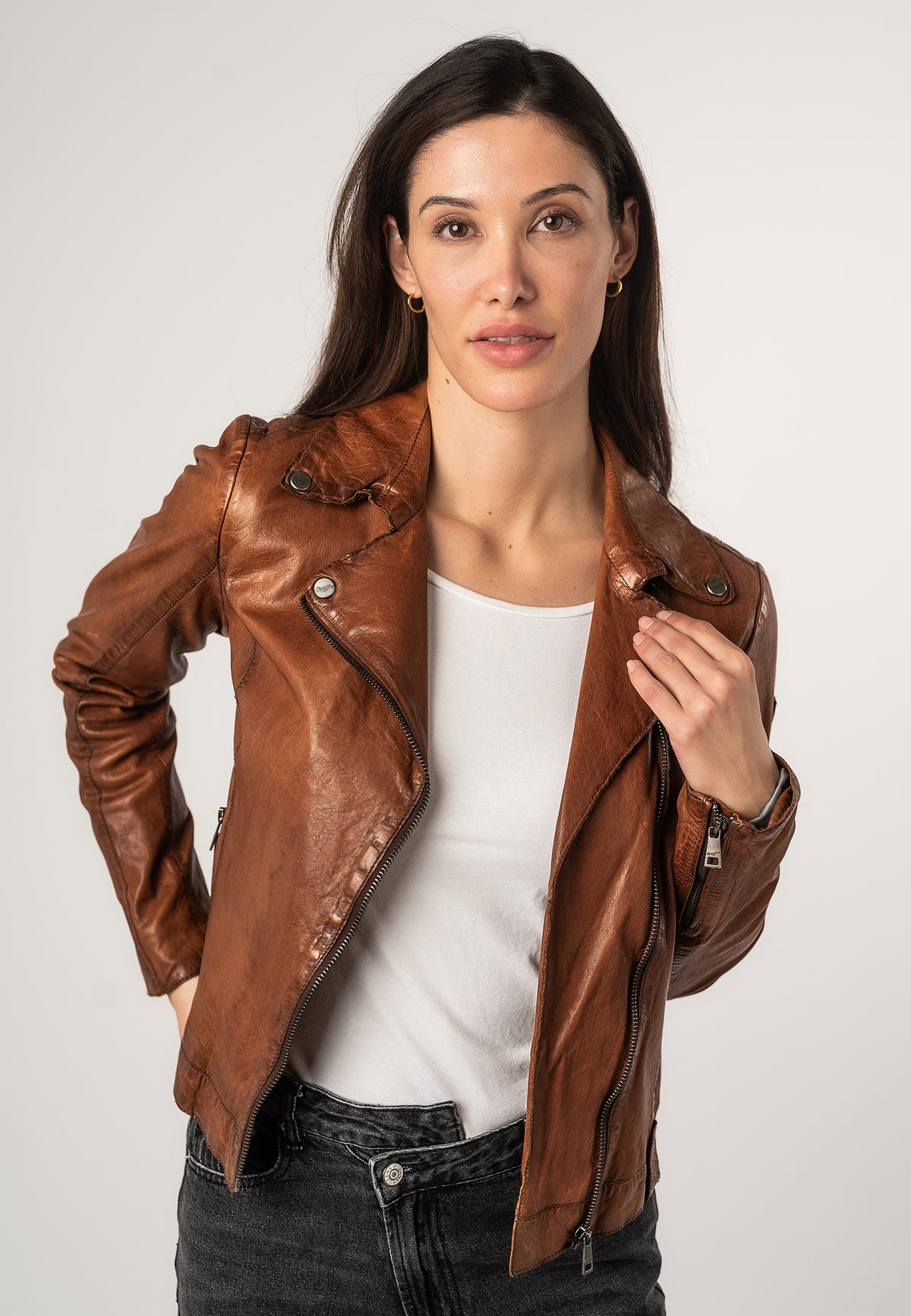 1101-0681 cognac