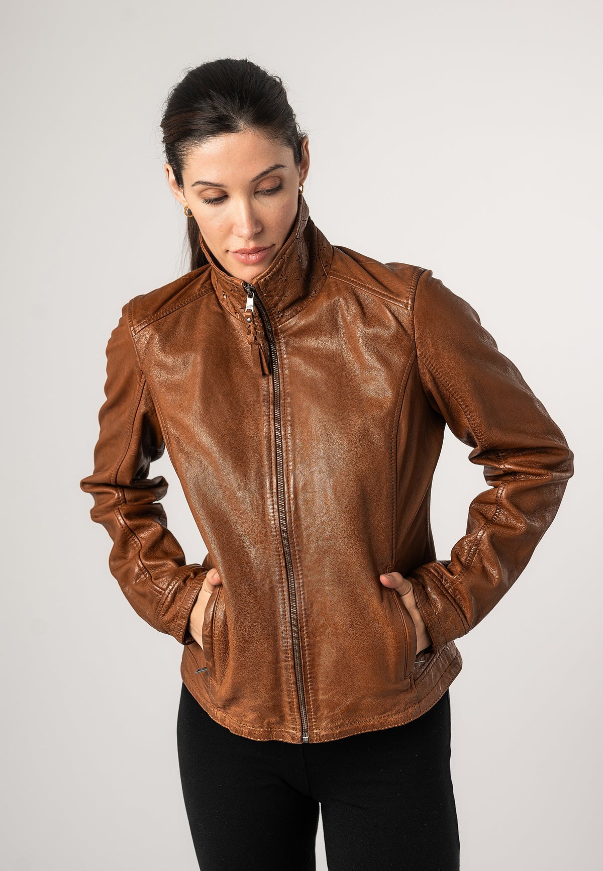 1101-0685 cognac
