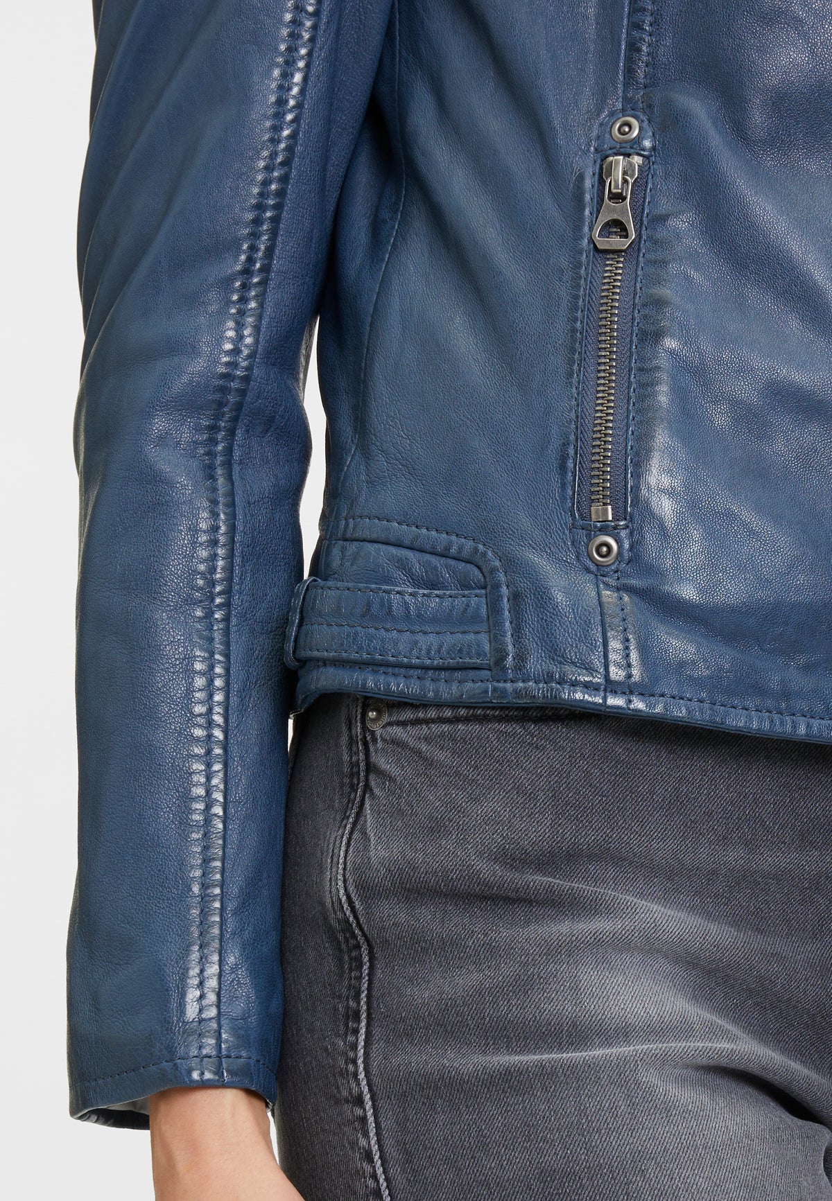 1101-0596 blue