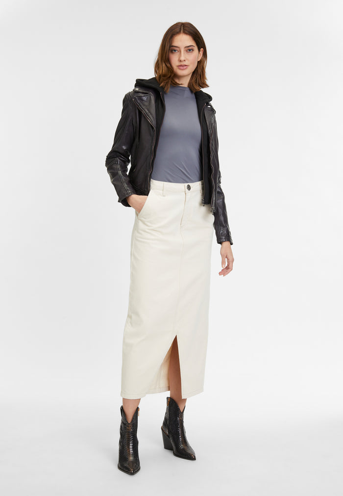 1101-0619 plum