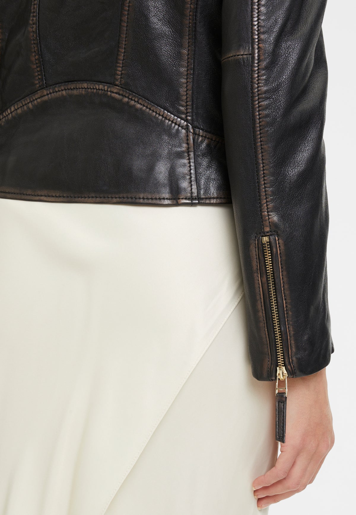 1101-0627 vintage black