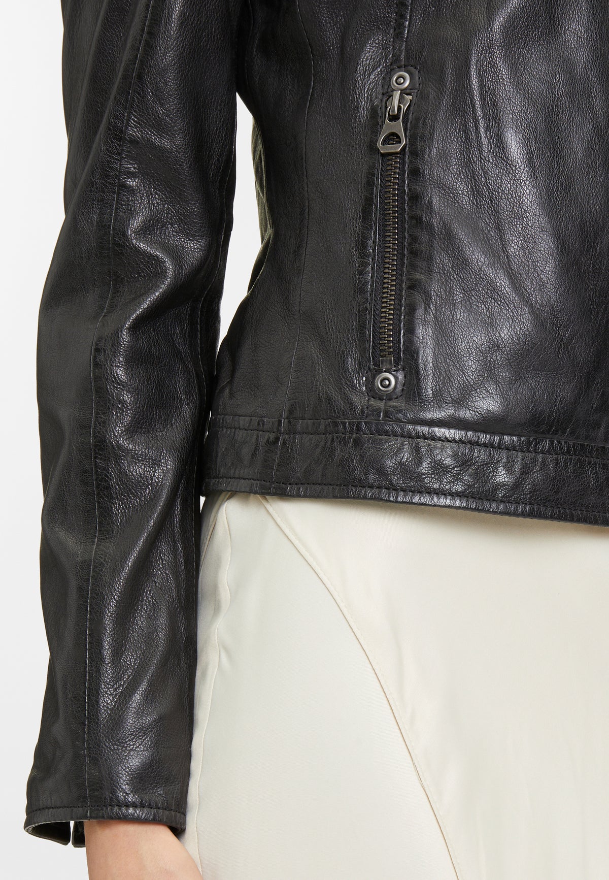 1101-0634 black