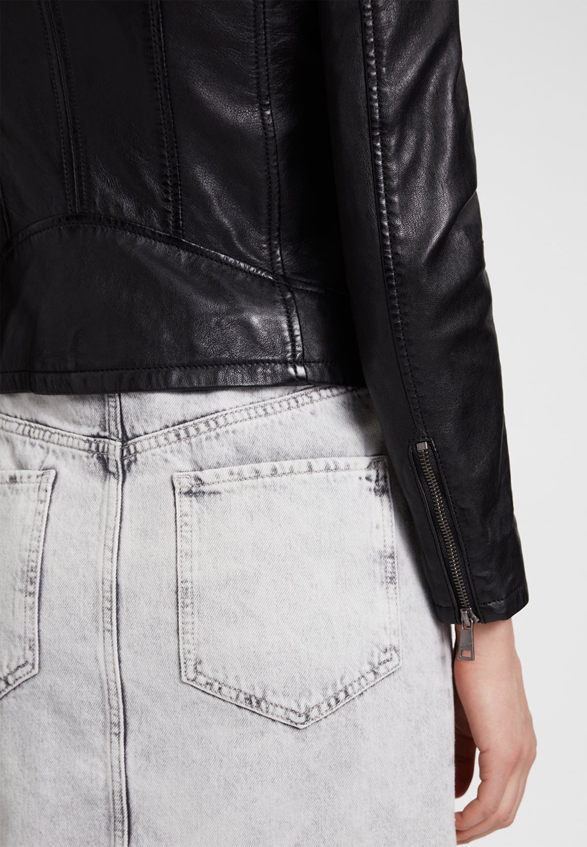 1801-0004 black