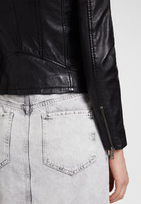 1801-0004 black