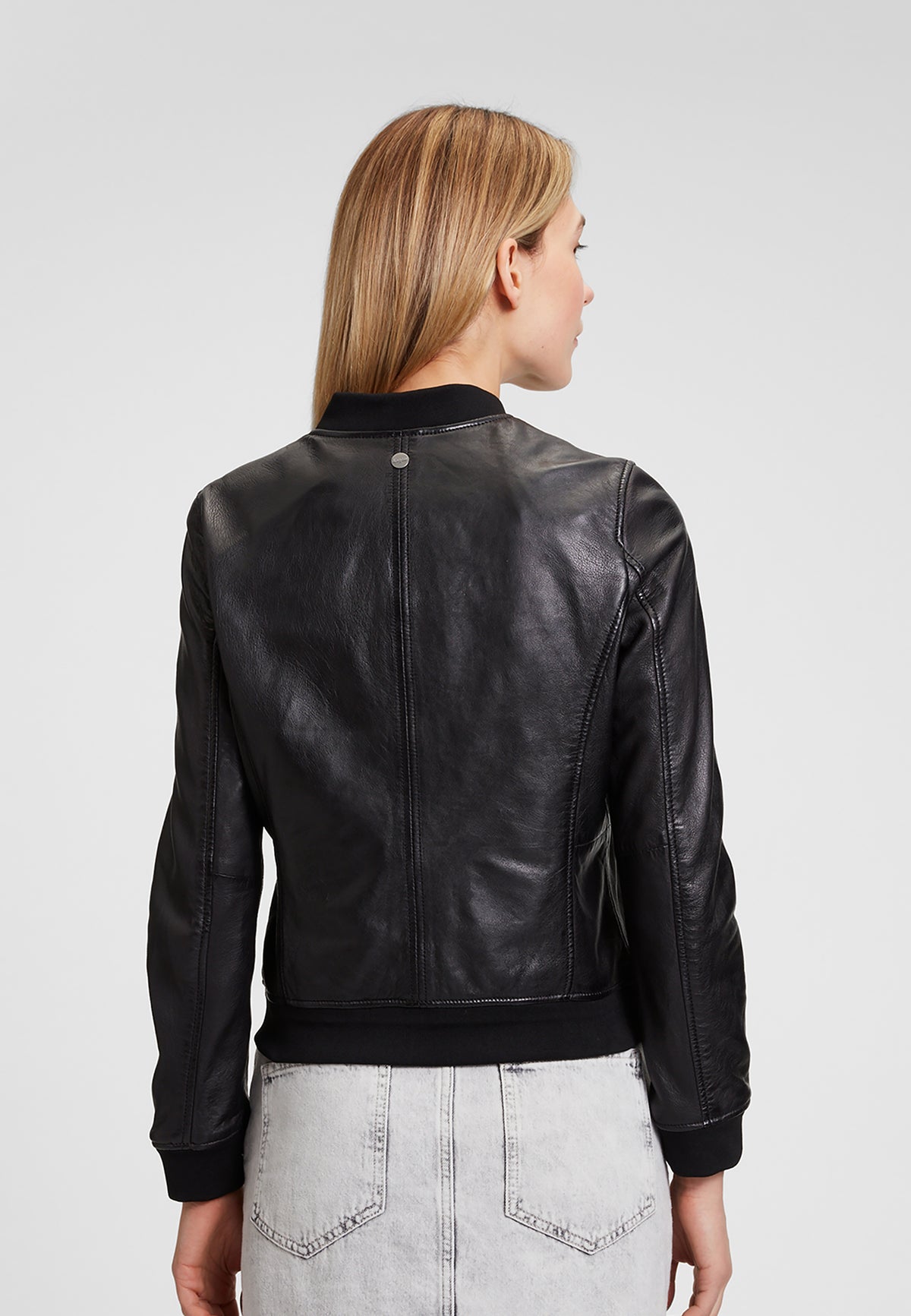 1801-0010 black