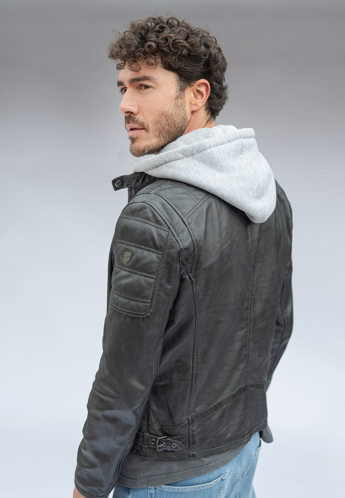 1901-0001 anthracite